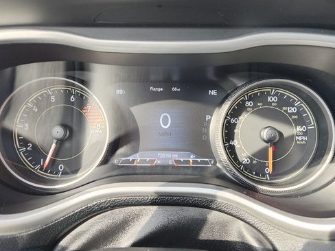 Used 2017 Jeep Cherokee Overland w/ Technology Group image 23