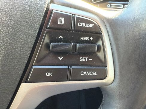 Used 2017 Hyundai Elantra Value Edition image 11