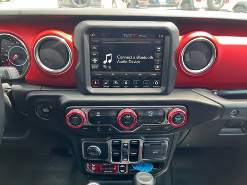 Used 2021 Jeep Gladiator Rubicon AWD/4WD image 10