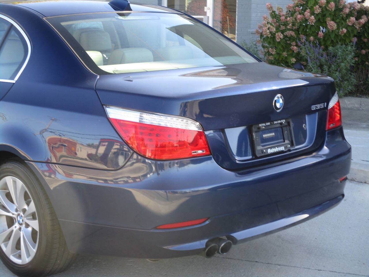 Used 2010 BMW 535i xDrive Sedan AWD/4WD image 47