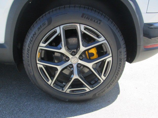 Used 2027 Rivian R2 Performance Dual AWD/4WD image 7