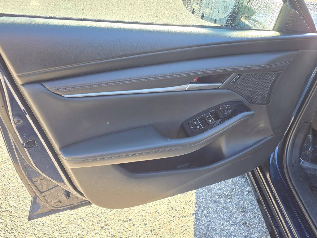 Used 2025 MAZDA MAZDA3 s FWD image 13