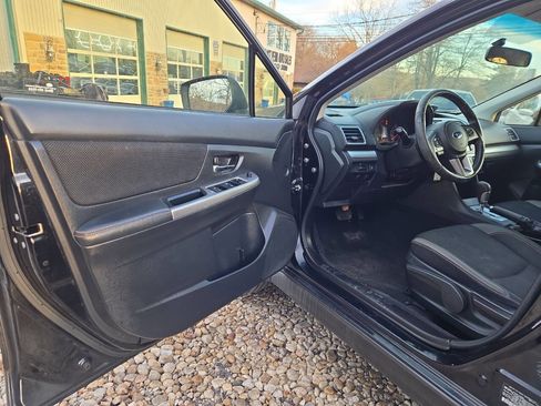 Used 2016 Subaru Crosstrek 2.0i Premium image 5