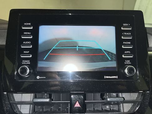 Used 2023 Toyota Camry SE image 19