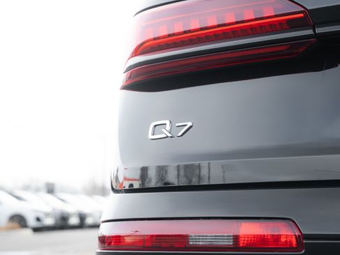 Certified 2024 Audi Q7 3.0T Prestige w/ Prestige Package image 33