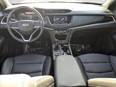 Used 2024 Cadillac XT6 Luxury image 18