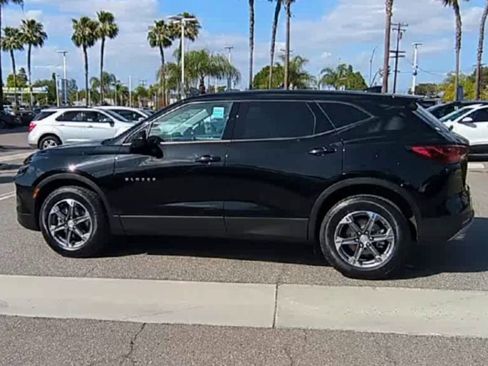 Certified 2025 Chevrolet Blazer LT AWD/4WD image 5