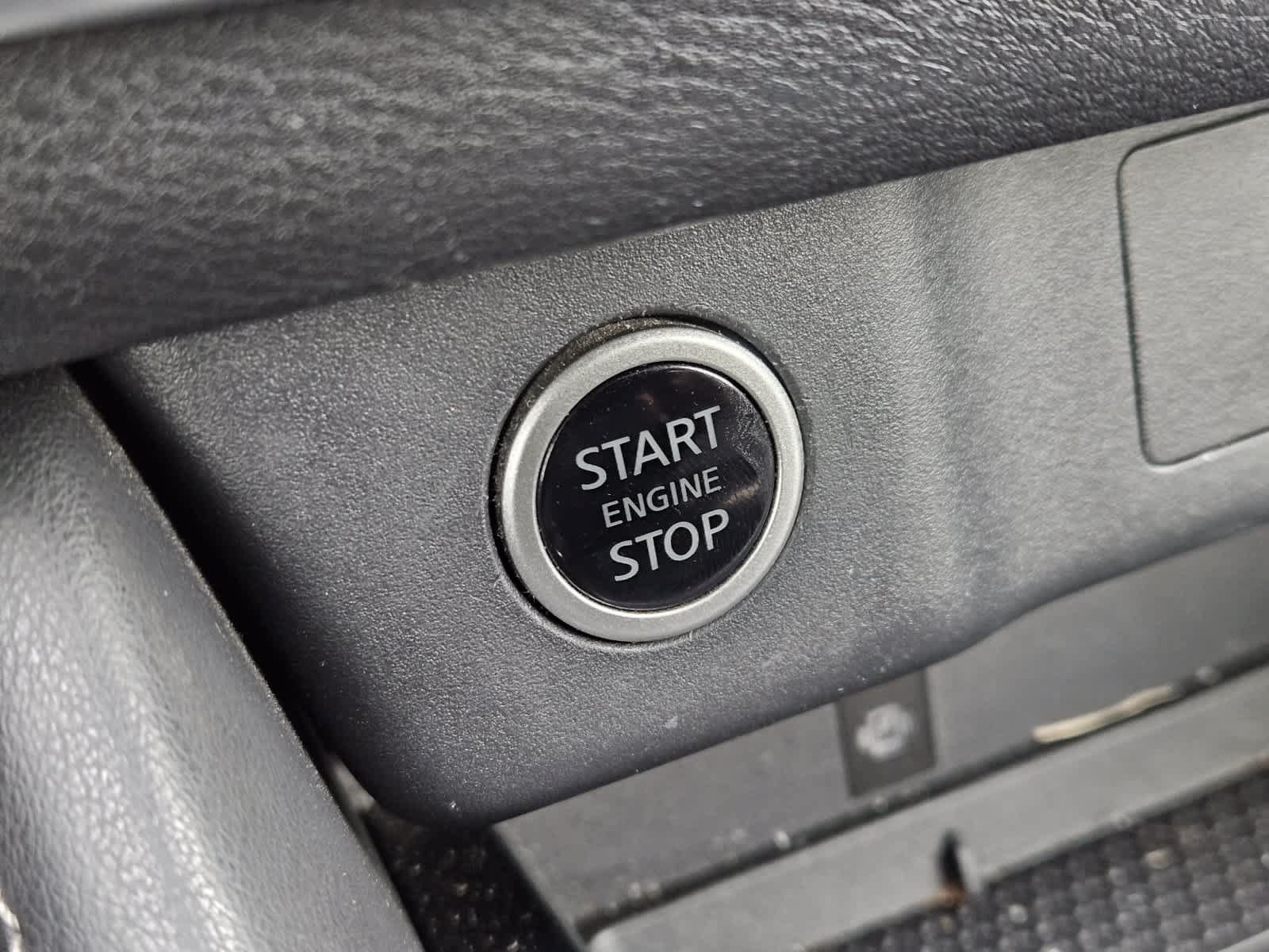 Used 2021 Nissan Rogue Platinum FWD image 20
