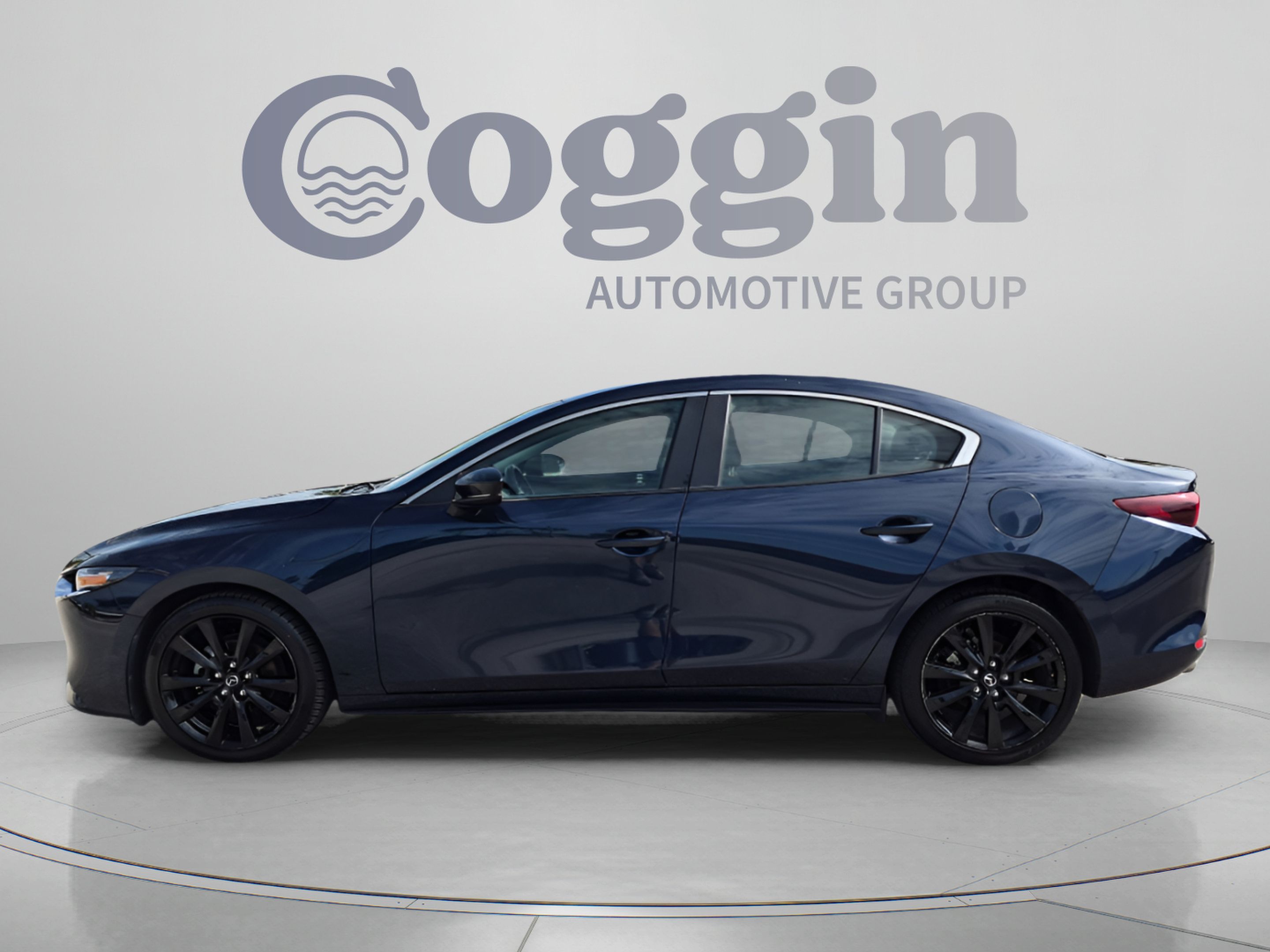Used 2024 MAZDA MAZDA3 s FWD image 3