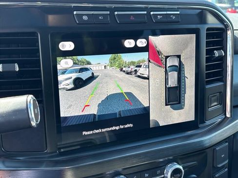 Used 2024 Ford F350 Lariat w/ Sport Appearance Package AWD/4WD image 38