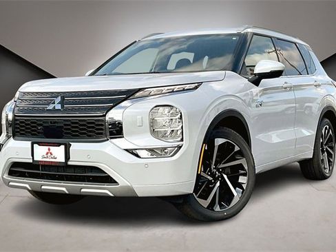 New 2025 Mitsubishi Outlander SEL image 1
