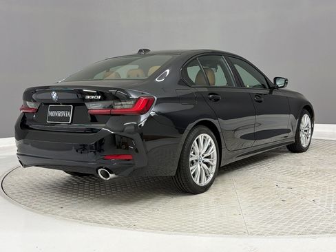 Used 2023 BMW 330i Sedan w/ Driving Assistance Package RWD image 9