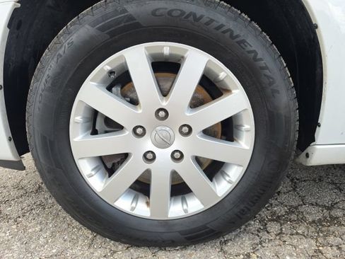 Used 2015 Chrysler Town & Country Touring w/ Driver Convenience Group FWD image 31