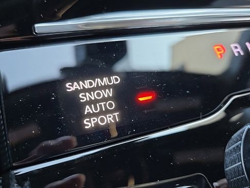 New 2025 Jeep Grand Cherokee Limited w/ Luxury Tech Group II image 60