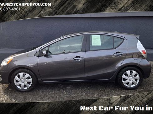 Used 2013 Toyota Prius C Two image 2