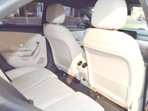 Used 2021 Mercedes-Benz A 220 image 33