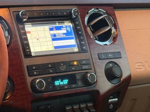 Used 2011 Ford F250 King Ranch w/ FX4 Off Road Pkg image 25