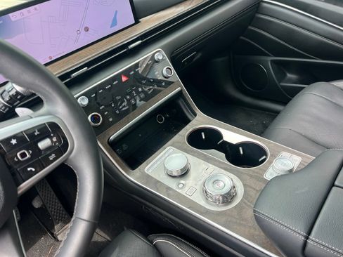 Used 2025 Genesis GV80 2.5T Prestige AWD/4WD image 28