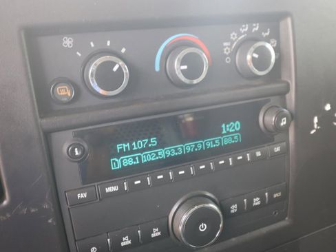Used 2022 Chevrolet Express 2500 w/ Driver Convenience Package RWD image 20