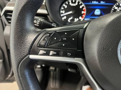 Used 2024 Nissan Altima 2.5 SV FWD image 26