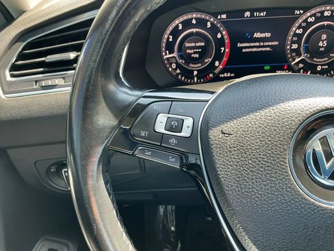 Used 2019 Volkswagen Tiguan SEL w/ 3rd Row Seat Package AWD/4WD image 26