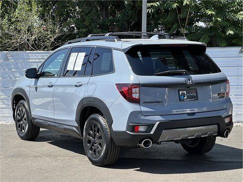Used 2022 Honda Passport TrailSport image 12