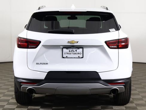 Used 2023 Chevrolet Blazer LT w/ Convenience Package FWD image 12