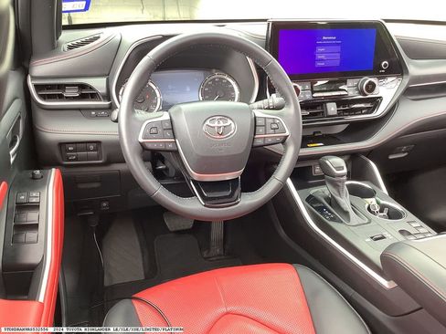 Used 2024 Toyota Highlander XSE image 10