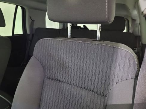 Used 2016 GMC Yukon SLE w/ HD Trailering Package image 31