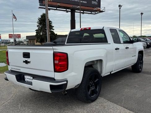 Used 2018 Chevrolet Silverado 1500 Custom w/ Custom Convenience Package AWD/4WD image 36