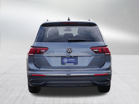 Certified 2022 Volkswagen Tiguan SE image 6