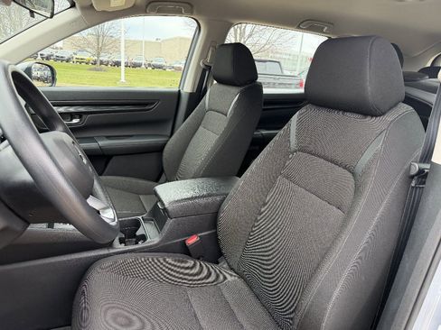 Used 2023 Honda CR-V LX image 4