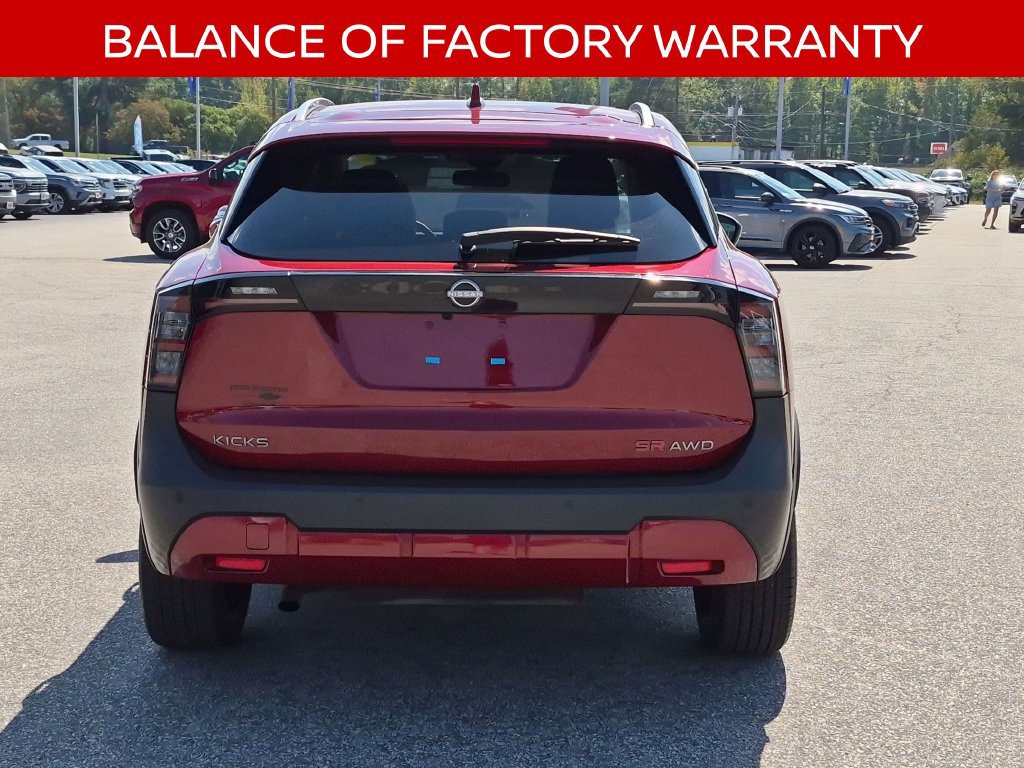 Used 2025 Nissan Kicks SR w/ SR Premium Package AWD/4WD image 5