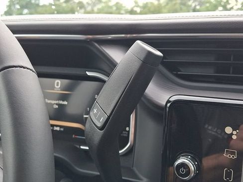 New 2026 GMC Sierra 2500 Denali Ultimate AWD/4WD image 7