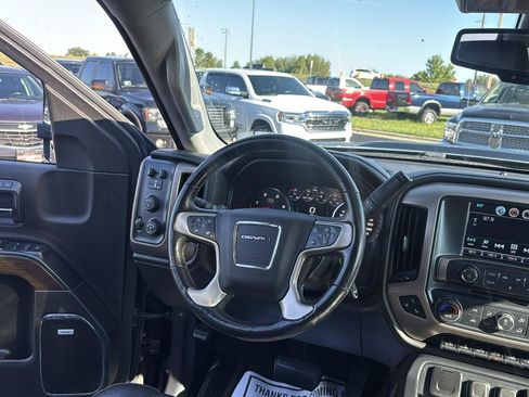 Used 2017 GMC Sierra 2500 Denali AWD/4WD image 24