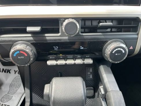 Used 2024 Toyota Tacoma 4x4 Double Cab image 17