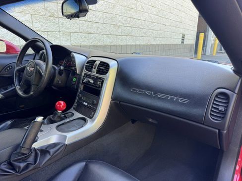 Used 2005 Chevrolet Corvette Coupe w/ Preferred Equipment Group RWD image 28