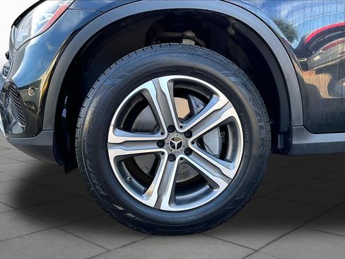 Used 2022 Mercedes-Benz GLC 300 4MATIC image 11