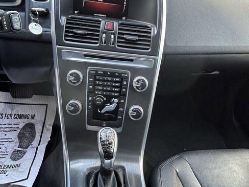 Used 2015 Volvo XC60 T5 Premier image 15