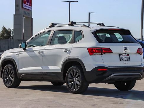 Used 2022 Volkswagen Taos S image 6