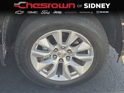 Used 2020 Chevrolet Silverado 1500 Custom w/ Custom Value Package AWD/4WD image 12