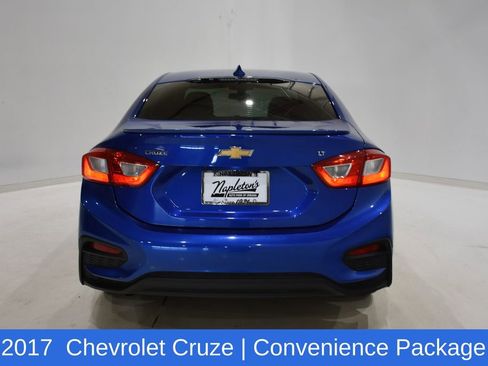 Used 2017 Chevrolet Cruze LT w/ Sun And Sound Package image 5