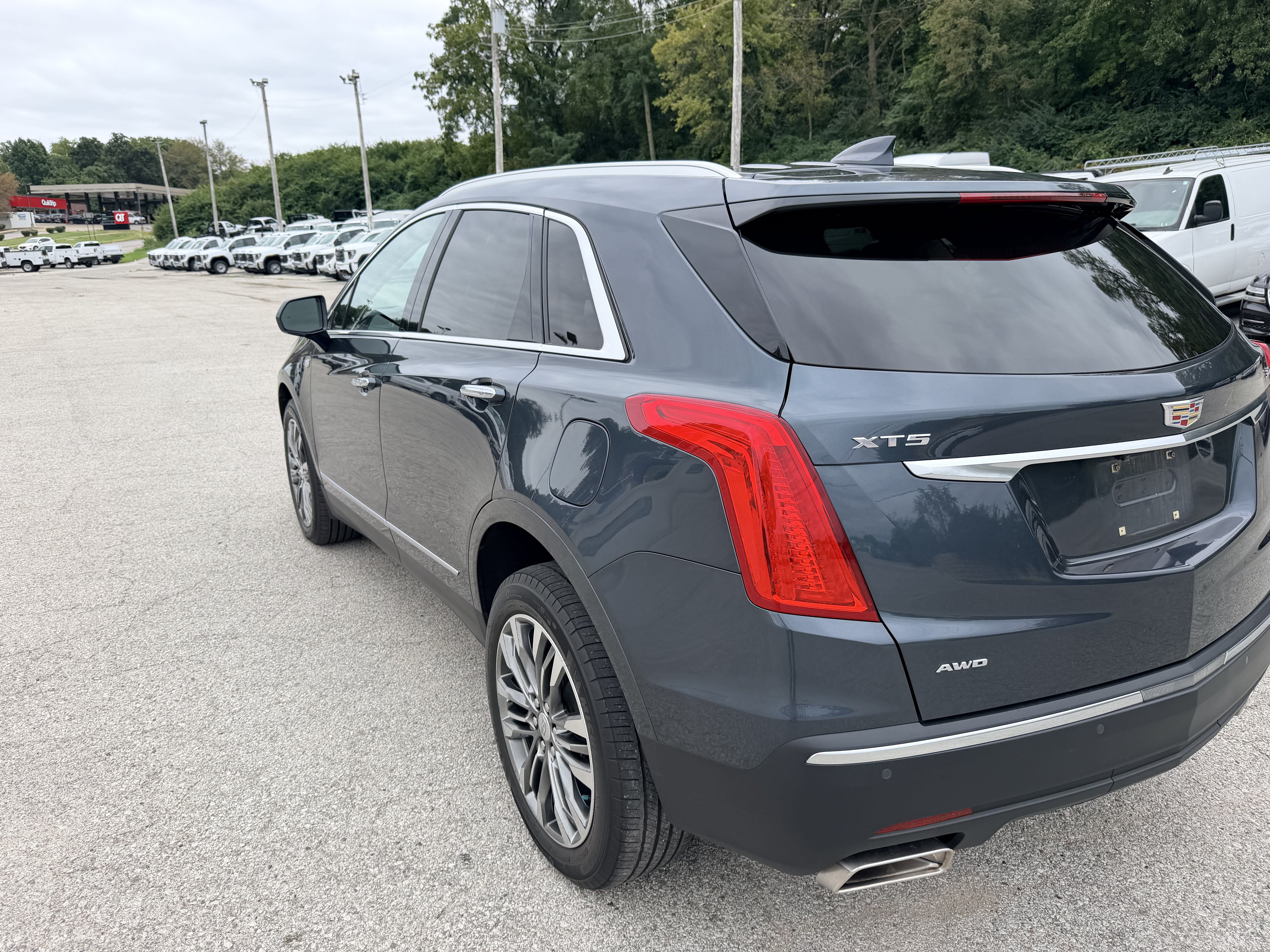 Used 2019 Cadillac XT5 Luxury AWD/4WD image 4