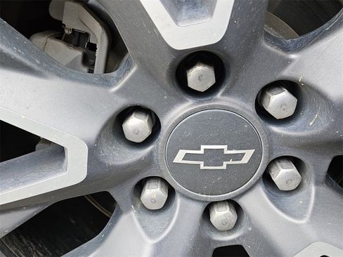 Used 2022 Chevrolet Tahoe Z71 w/ Luxury Package image 11