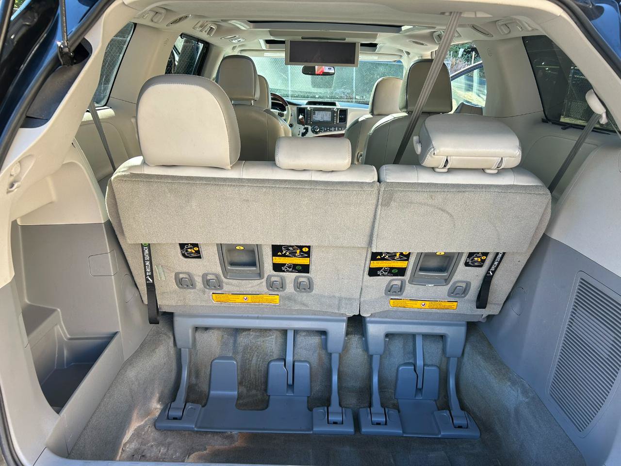 Used 2012 Toyota Sienna Limited w/ Premium Pkg AWD/4WD image 17