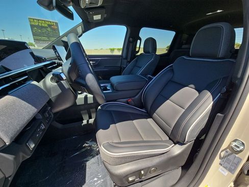 Used 2026 GMC Sierra EV Elevation AWD/4WD image 18