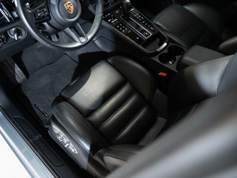Certified 2023 Porsche Macan AWD/4WD image 14