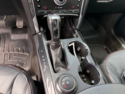 Used 2018 Ford Explorer Sport AWD/4WD image 23