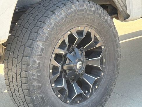 Used 2017 Ford F250 XLT w/ XLT Premium Package image 8