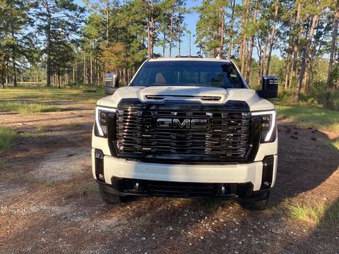 New 2025 GMC Sierra 2500 Denali Ultimate image 2